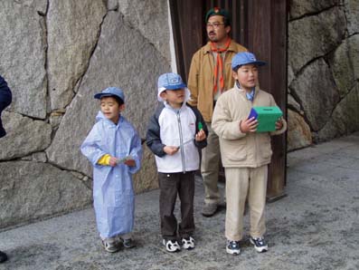 桜の下で [1/4] p4041168