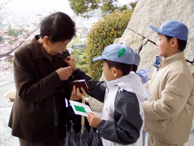 桜の下で [3/4] p4041181