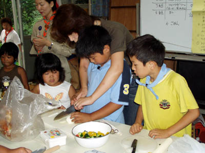 みんなで作るとおいしいよ [2/4] p7182157