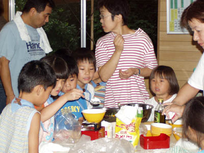 みんなで作るとおいしいよ [3/4] p7182164