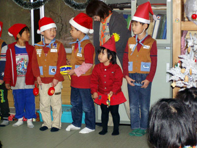 プレゼントはな～に? [3/8] pc180038