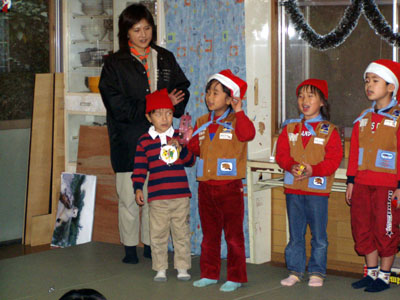 プレゼントはな～に? [2/8] pc180039