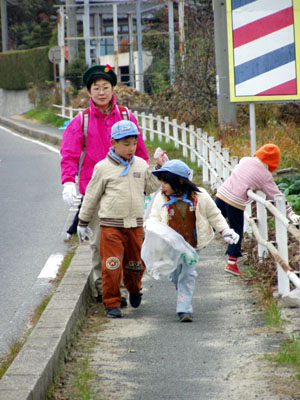 清掃奉仕 [3/4] pc040043