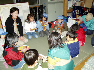 プレゼントはな～に? [3/4] pc170077