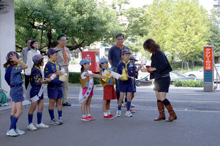 赤い羽根共同募金 [3/3] pict7186