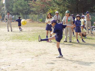地区カブスカウト ～キックベース大会 [6/9] pb160065