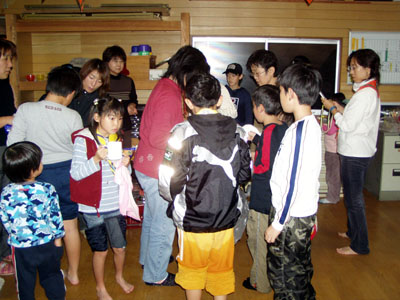 隊集会 ～ 夜間ハイク [4/4] pc040030