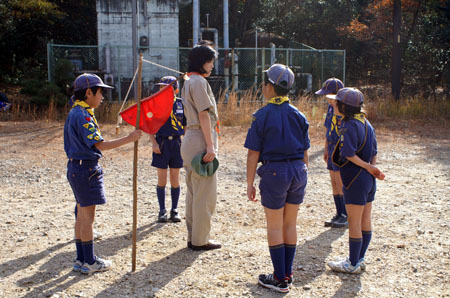 組集会(クリスマス会スタンツ練習) [3/4] pict7368