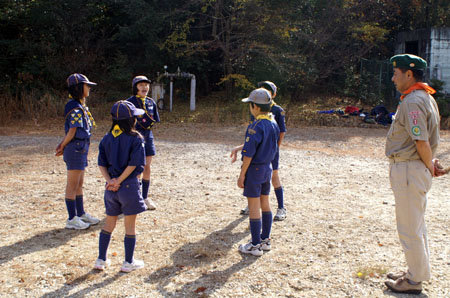 組集会(クリスマス会スタンツ練習) [4/4] pict7370