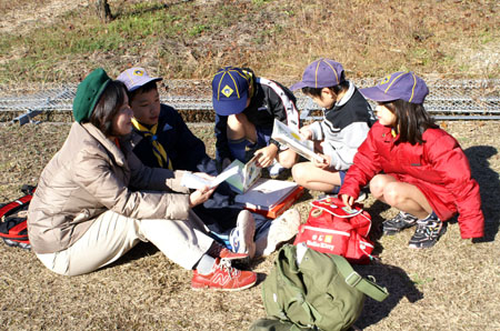 組集会(クリスマス会準備) [1/2] pict0413