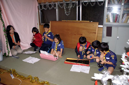 隊集会(クリスマス会) [3/6] pict0527