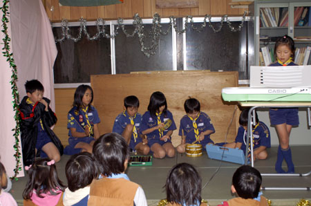 隊集会(クリスマス会) [5/6] pict0552