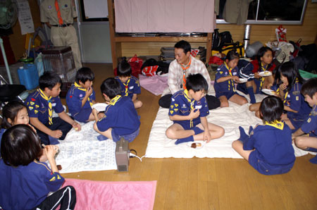 隊集会(クリスマス会) [6/6] pict0609