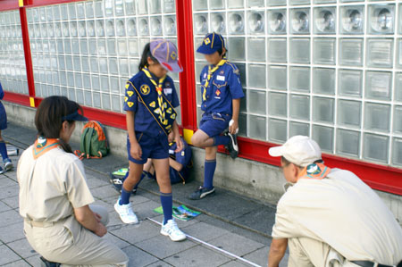 組集会(赤い羽根募金) [3/4] pict3007