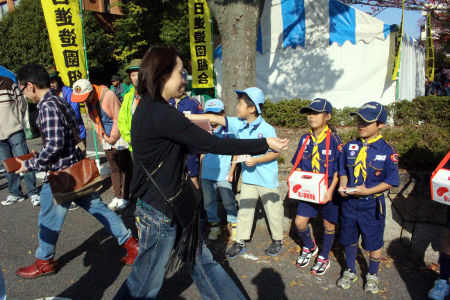 赤い羽根募金 [2/3] img_8068