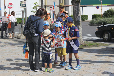 赤い羽根募金 [1/3] img_9447