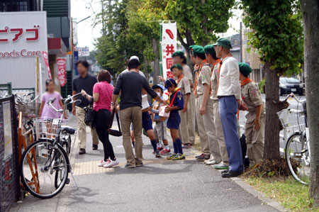 赤い羽根募金 [3/3] pict5005