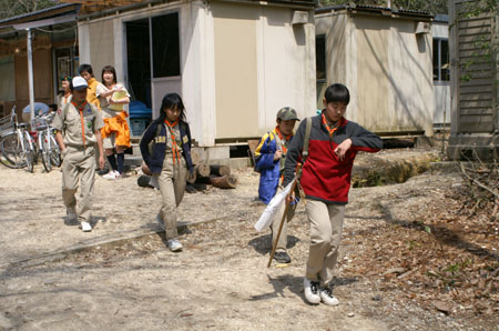 班集会 (シロクマ、トナカイ、ワシ班) [2/3] p060409_05