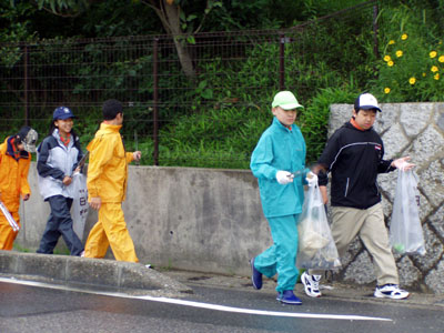 隊集会 ～ ゴミゼロ運動 [2/4] p5280059