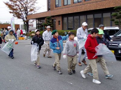 清掃奉仕 [2/4] pc040015