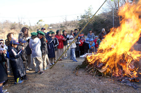 団行事(左義長・初詣) [1/2] pict0264