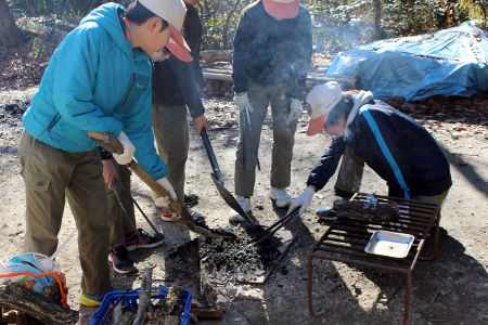 班集会(火起こし) [4/4] img_9960